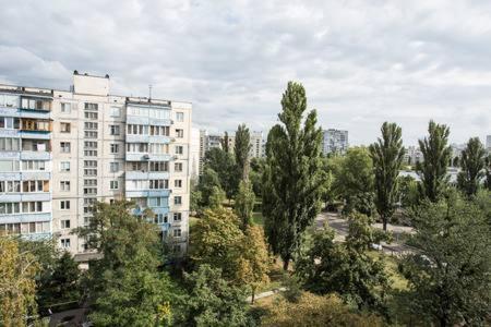 Comfortable Apartment On The River Bank Kiew Exterior foto